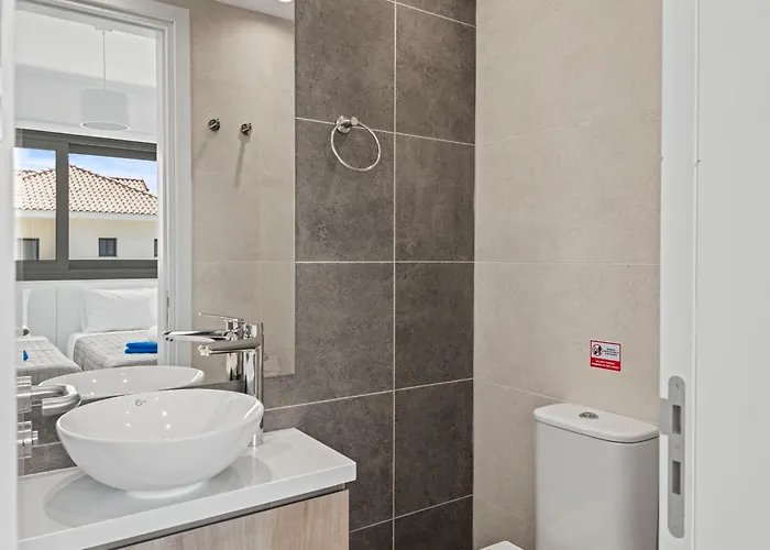 Serenity Waves 19 Вілла *