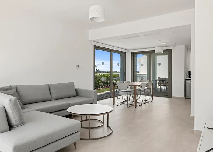 Serenity Waves 19 Larnaca