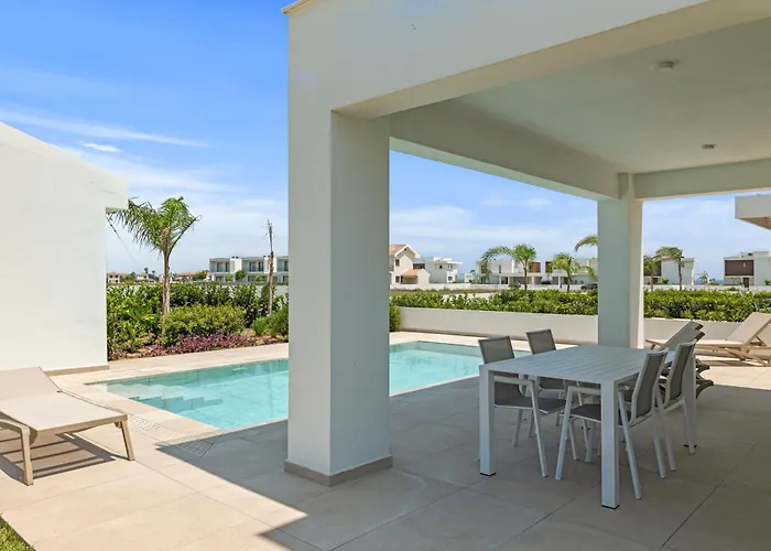 Serenity Waves 19 * Ларнака