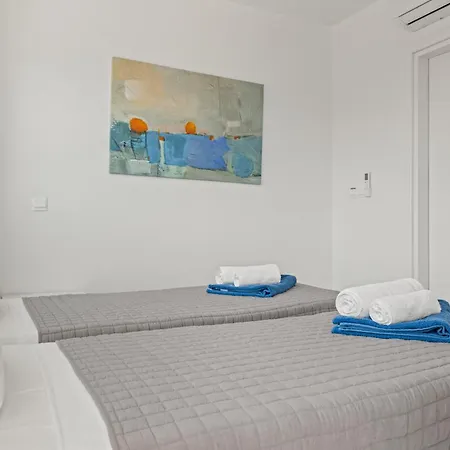 Serenity Waves 19 * לרנקה